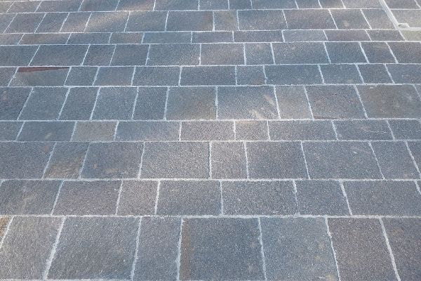 アルゼンチン斑岩_ミックスグレー_湘南ロックガーデン