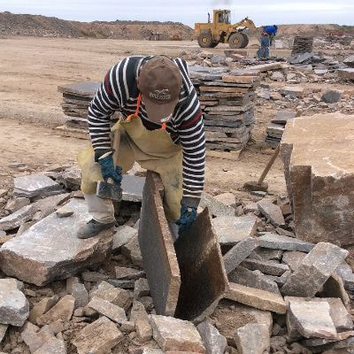 アルゼンチン斑岩_採掘_湘南ロックガーデン