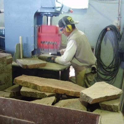 アルゼンチン斑岩_採掘_湘南ロックガーデン